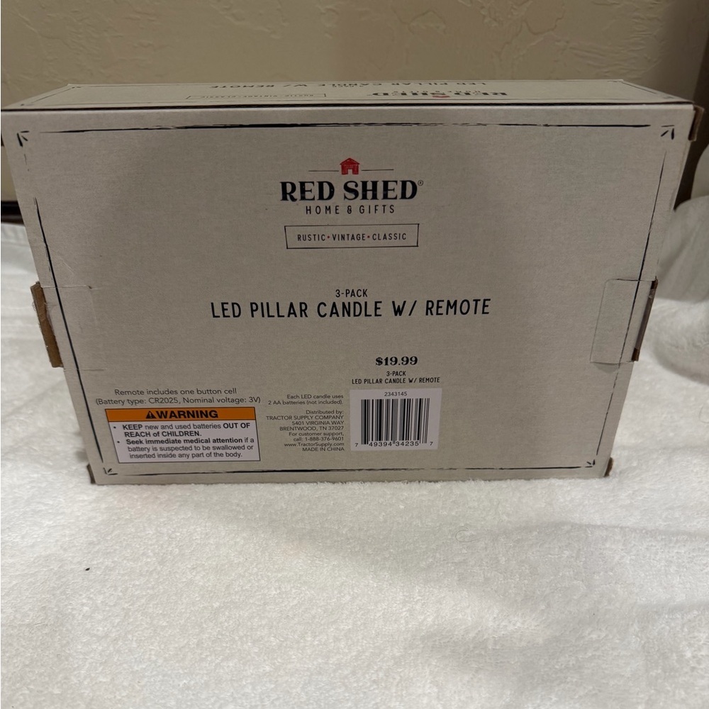 New in Box Red Shed Remote Control Candle Set - Picture 3 of 4
